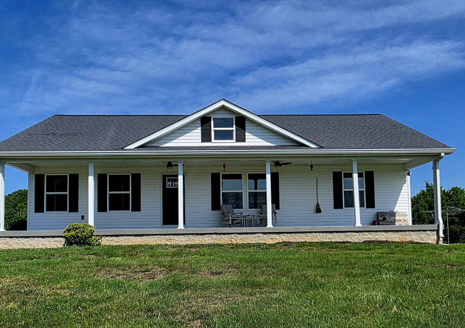 4-Lewis-James-Ln For Sale