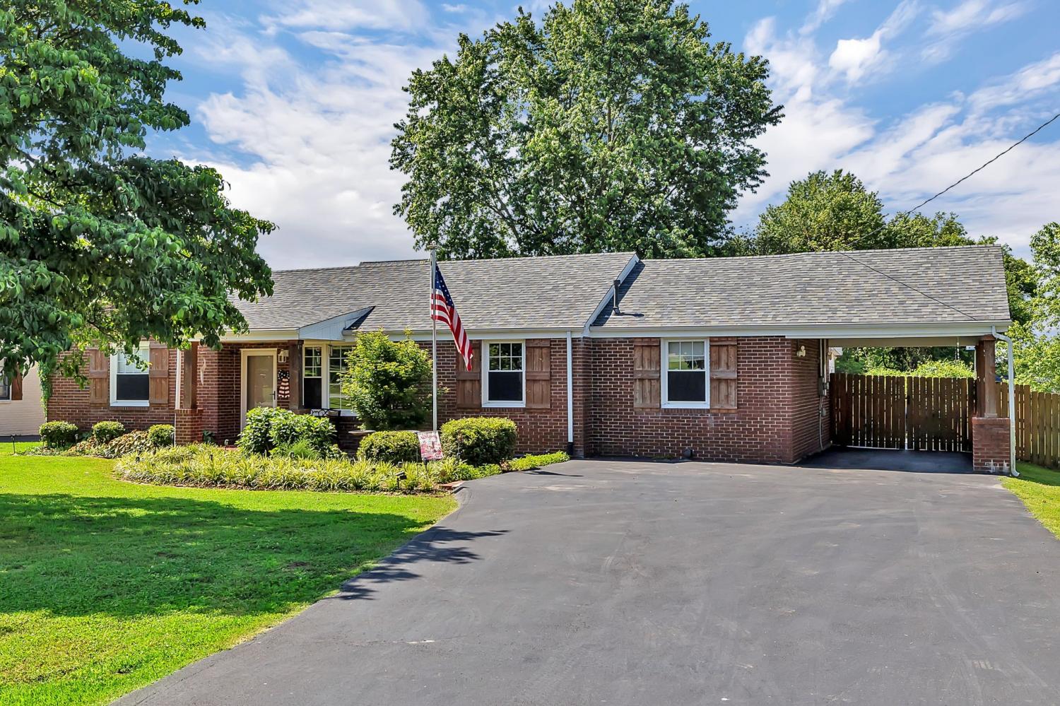 615-Rosebank-Ave For Sale