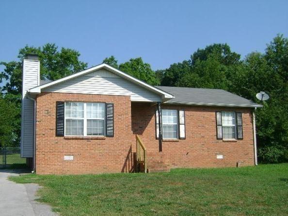 201-Golden-Pond-Ave For Sale
