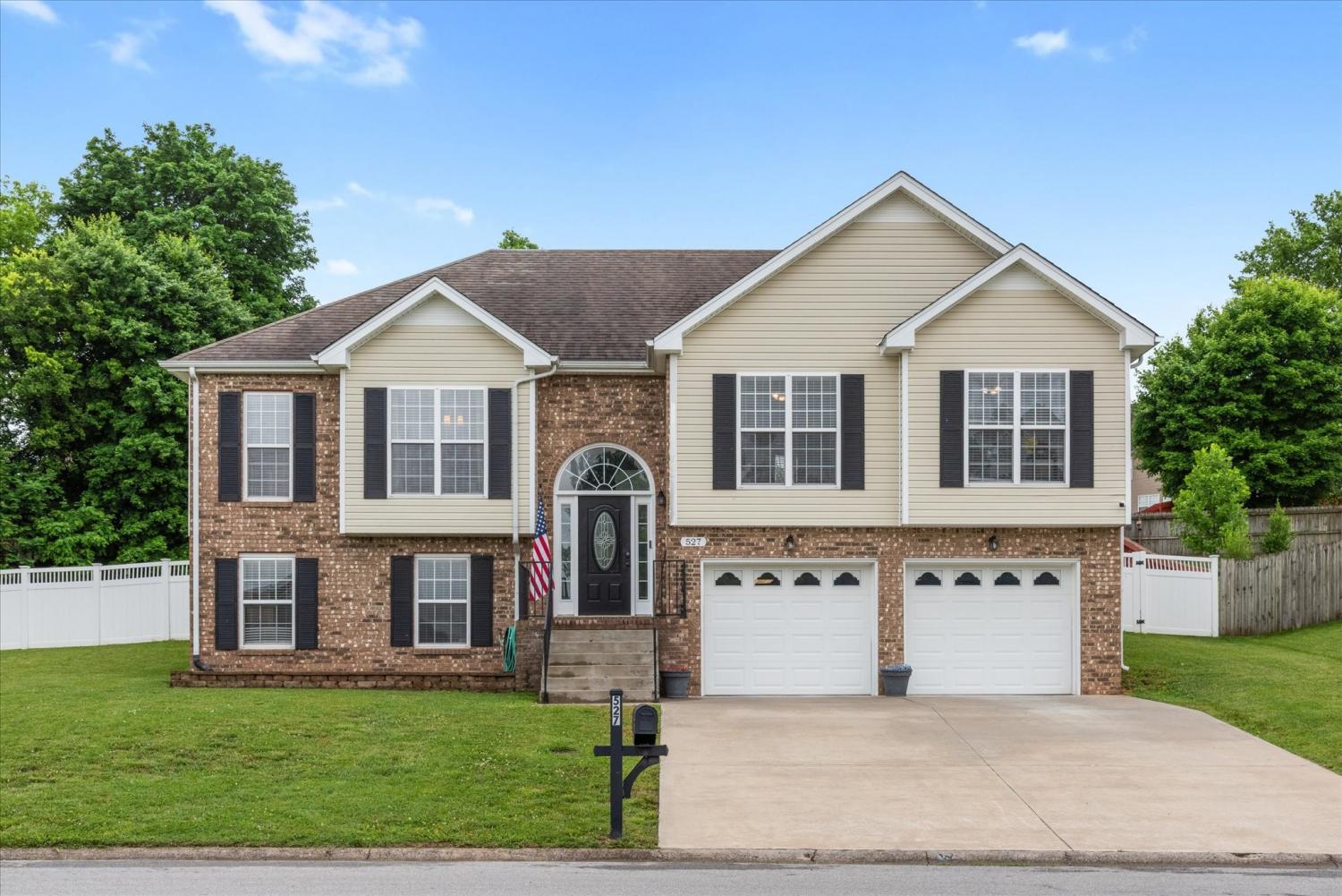 527-Winding-Bluff-Way For Sale