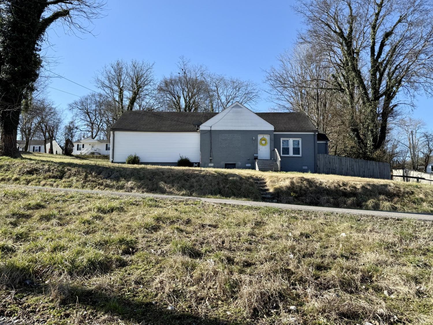 106-Read-Ave For Sale
