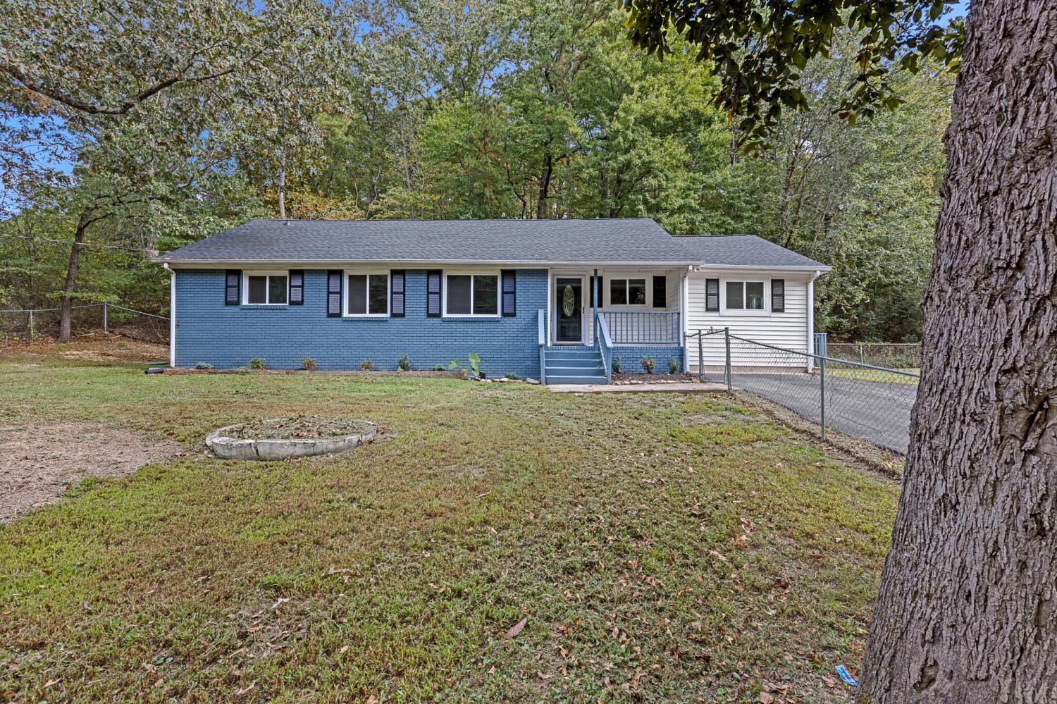 1806-Dallas-Lake-Rd For Sale