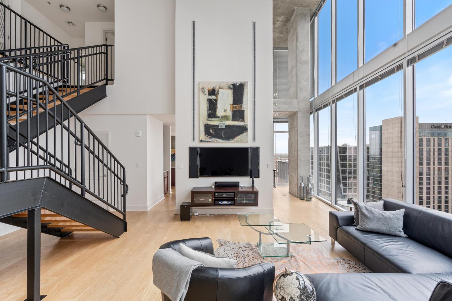 301-Demonbreun-St For Sale