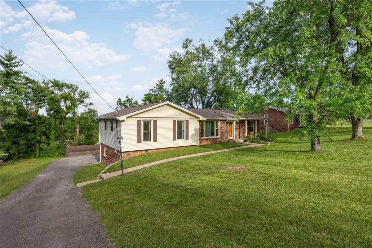 1105 Clearview Dr TN 37122 For Sale - 