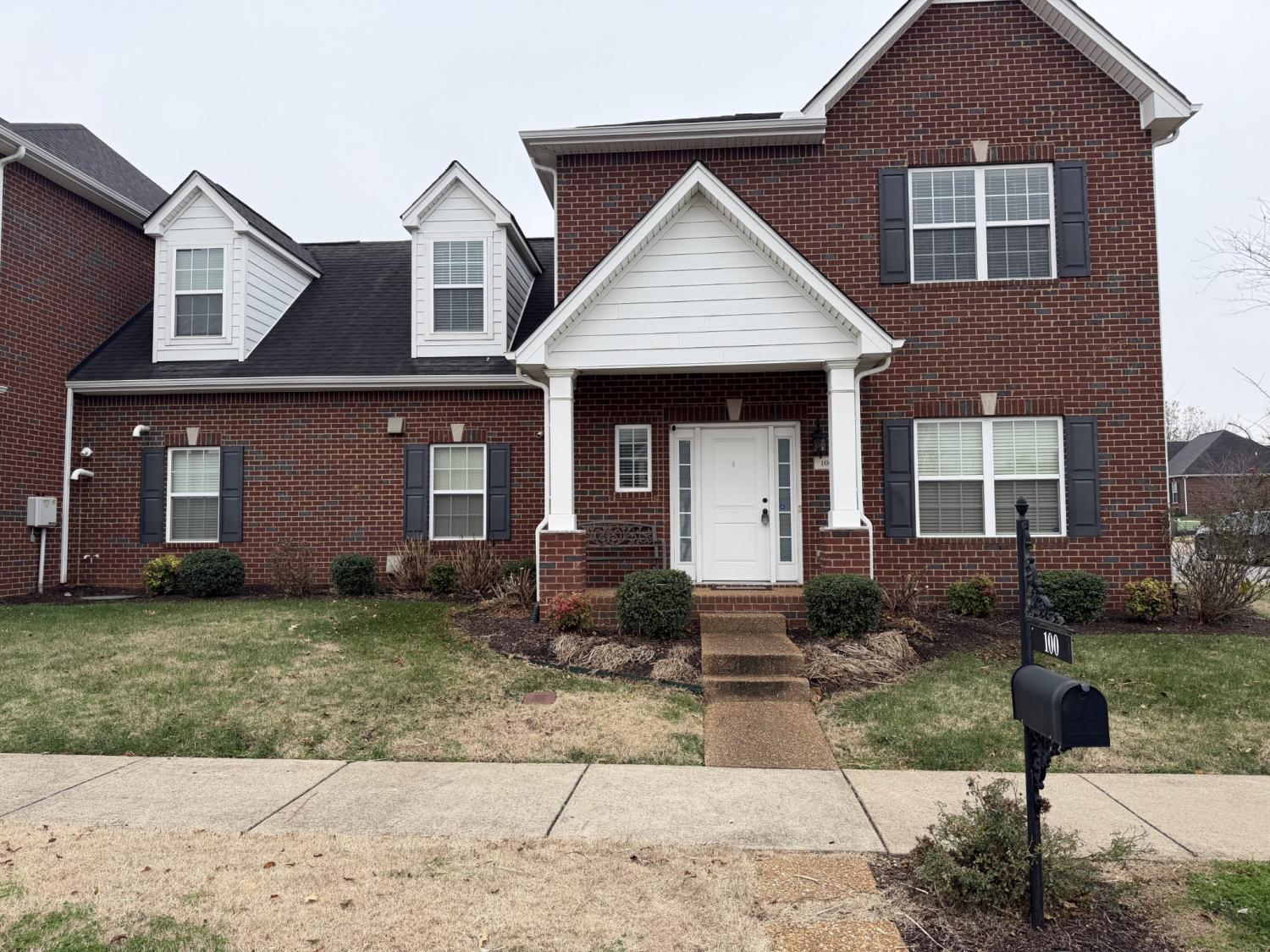 100-Abbey-Ln For Sale