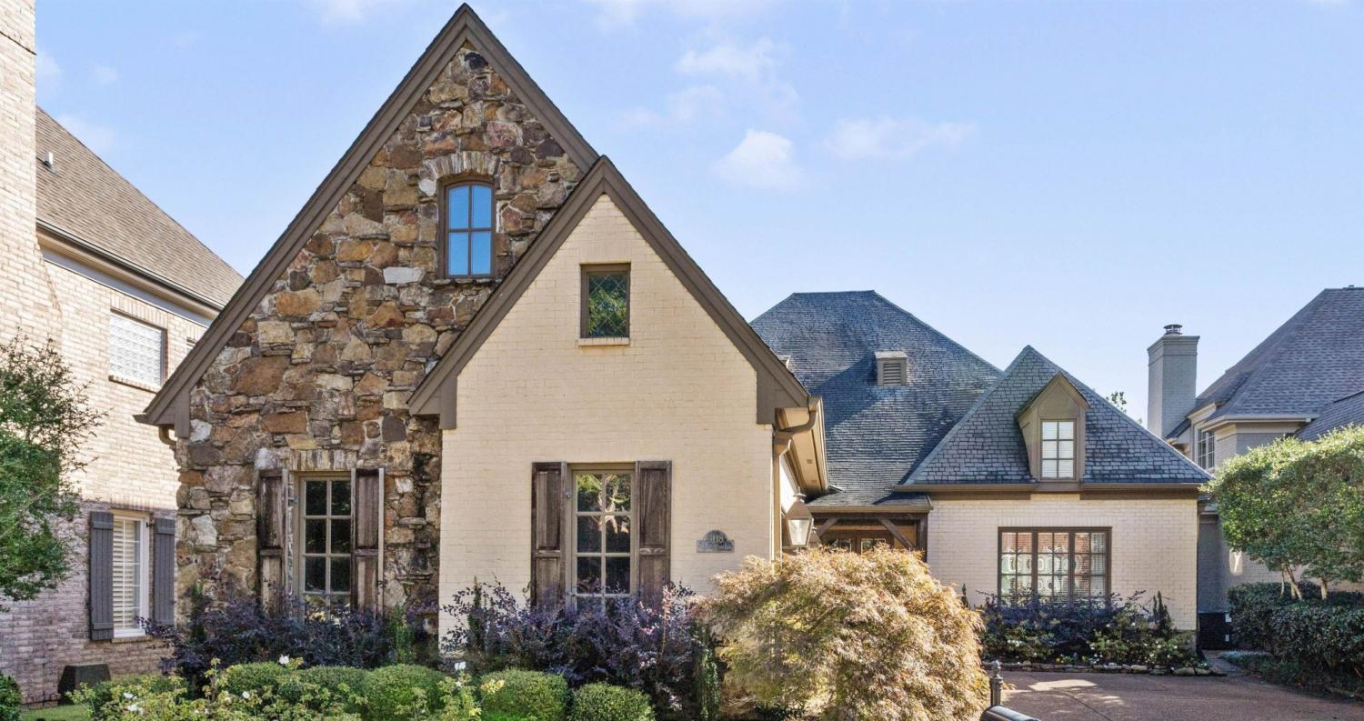 3118-OAKLEIGH-MANOR-CV For Sale