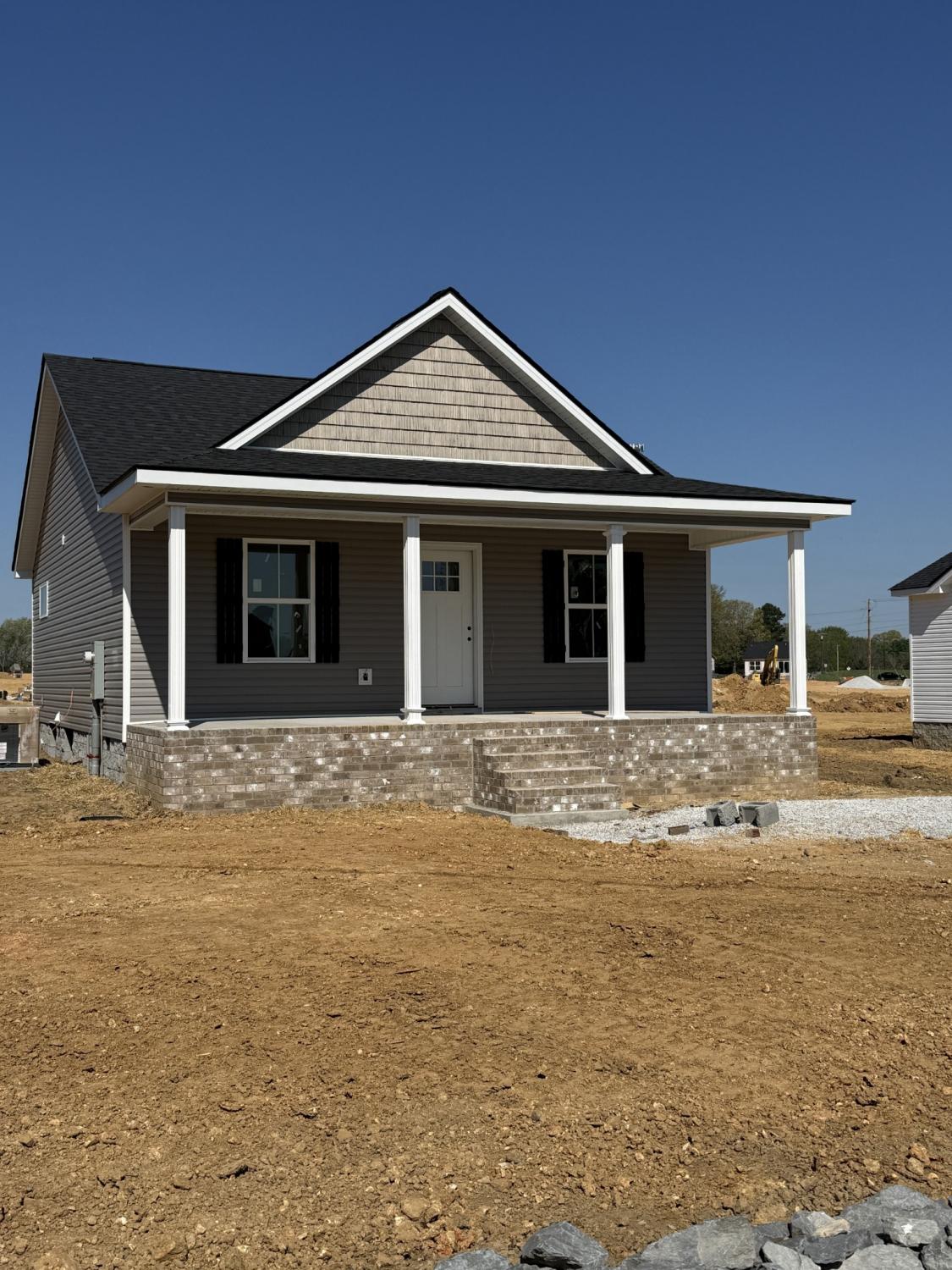 935-Wilkie-St-N For Sale