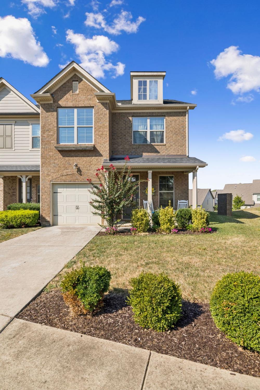 2612-Wellesley-Square-Dr For Sale