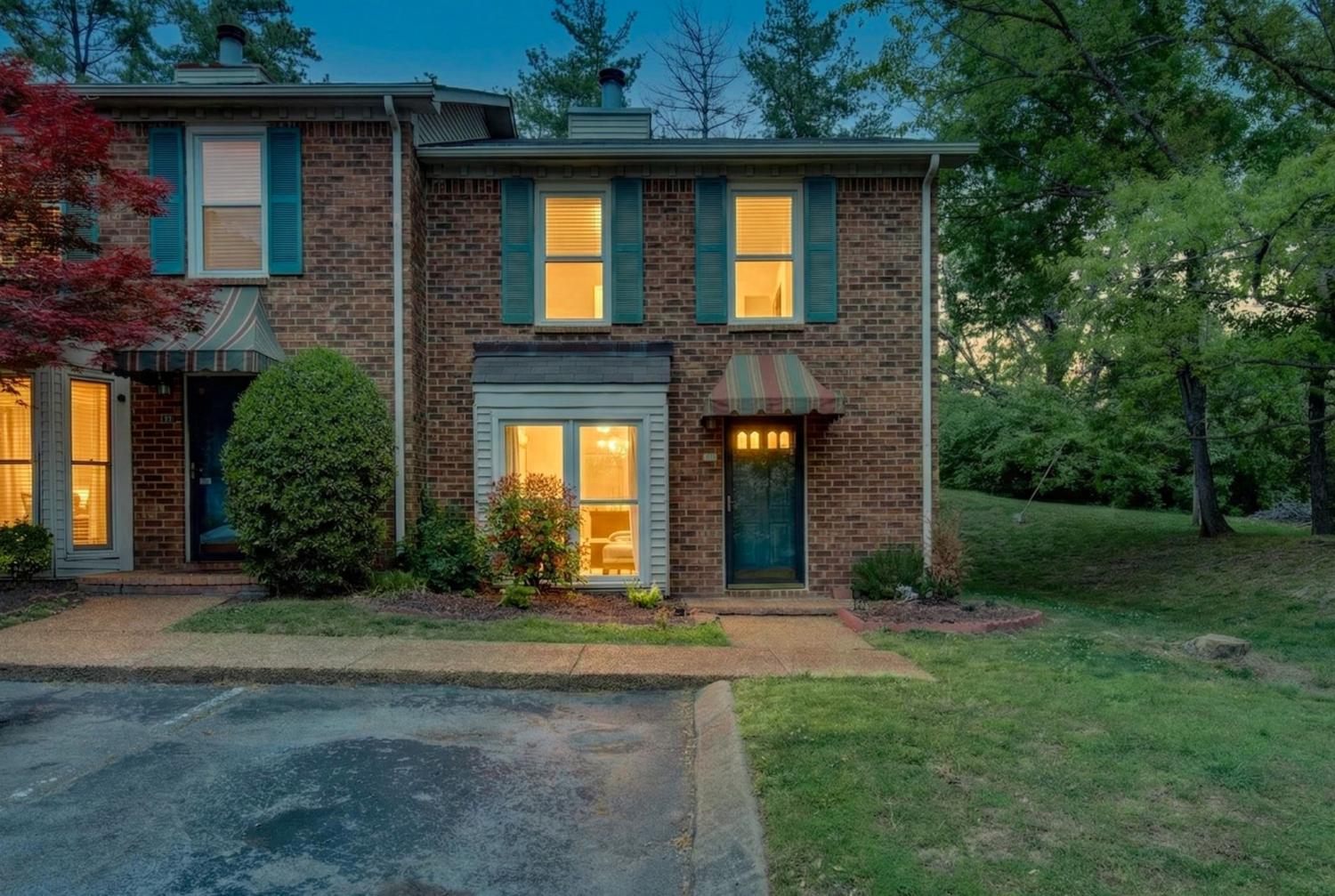 528-Williamsburg-Dr For Sale