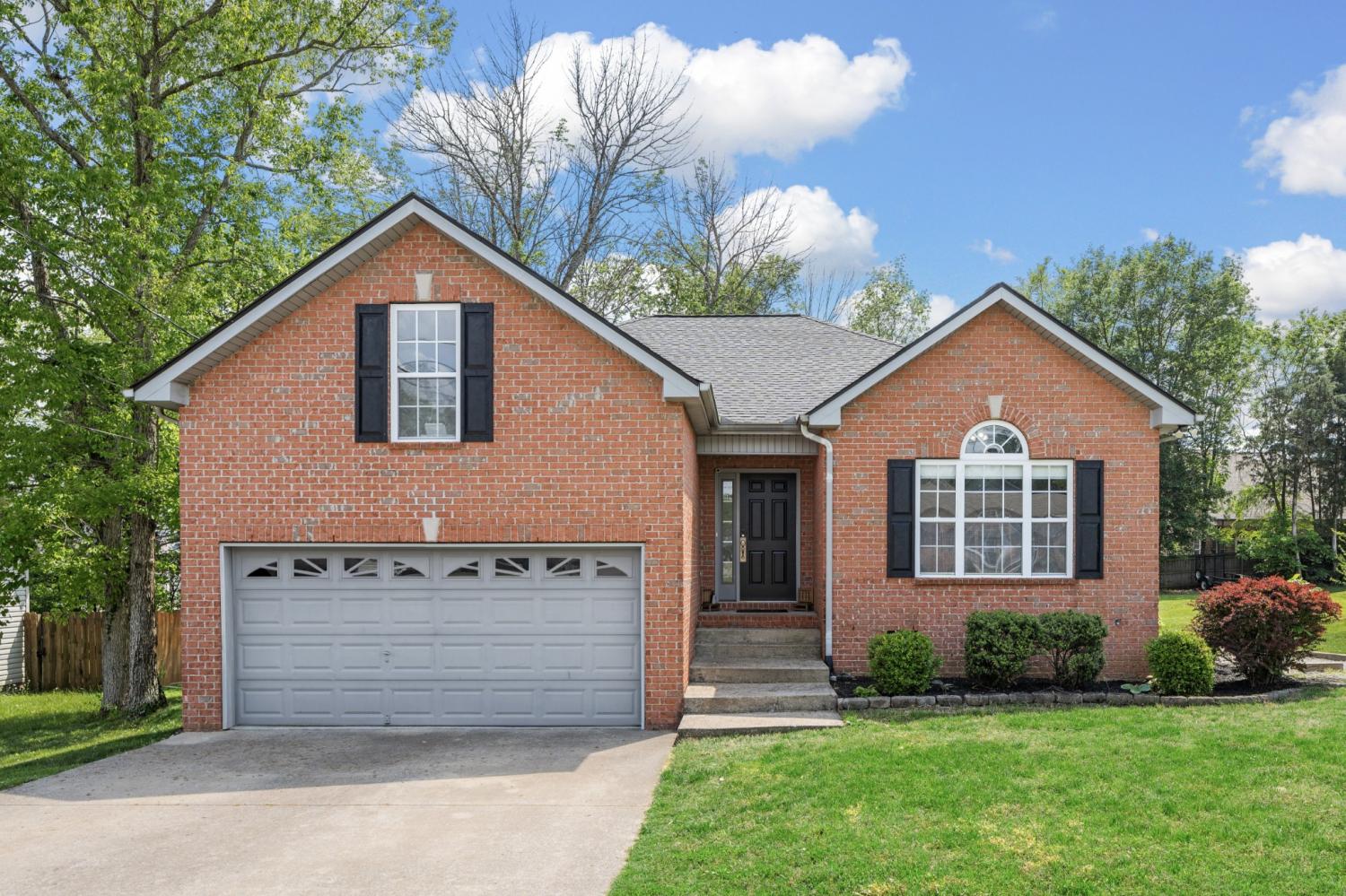 252-Oak-Point-Ln For Sale
