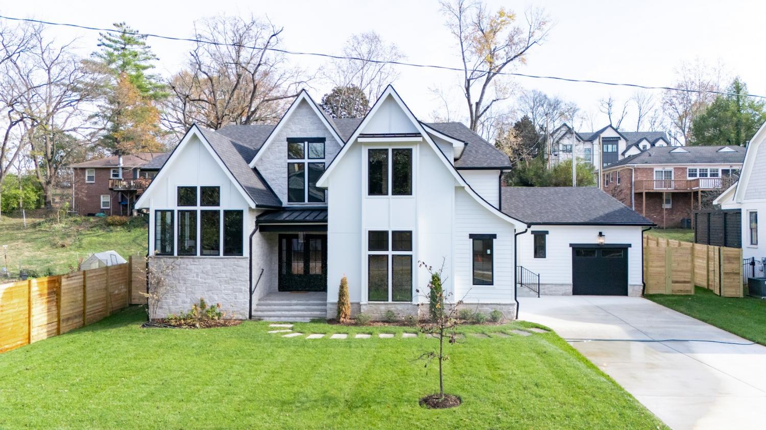 2911-Wellesley-Trace For Sale