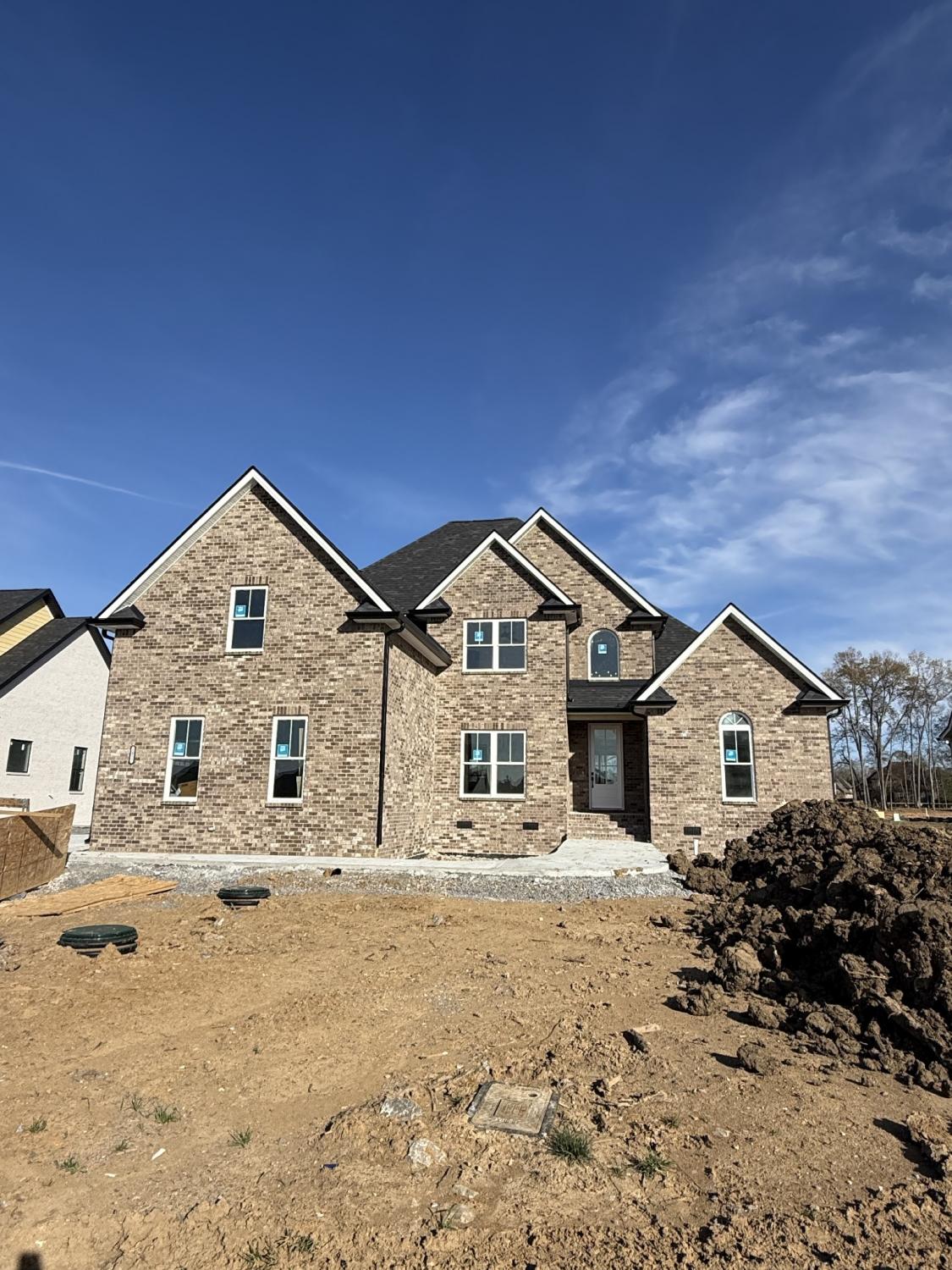 2817 Canfield Dr TN 37128 For Sale - 