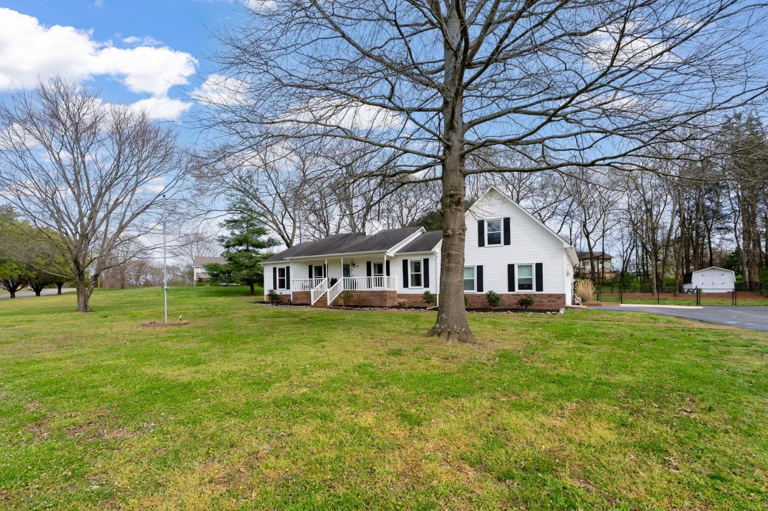 405 White Oak Trl TN 37174 For Sale - 