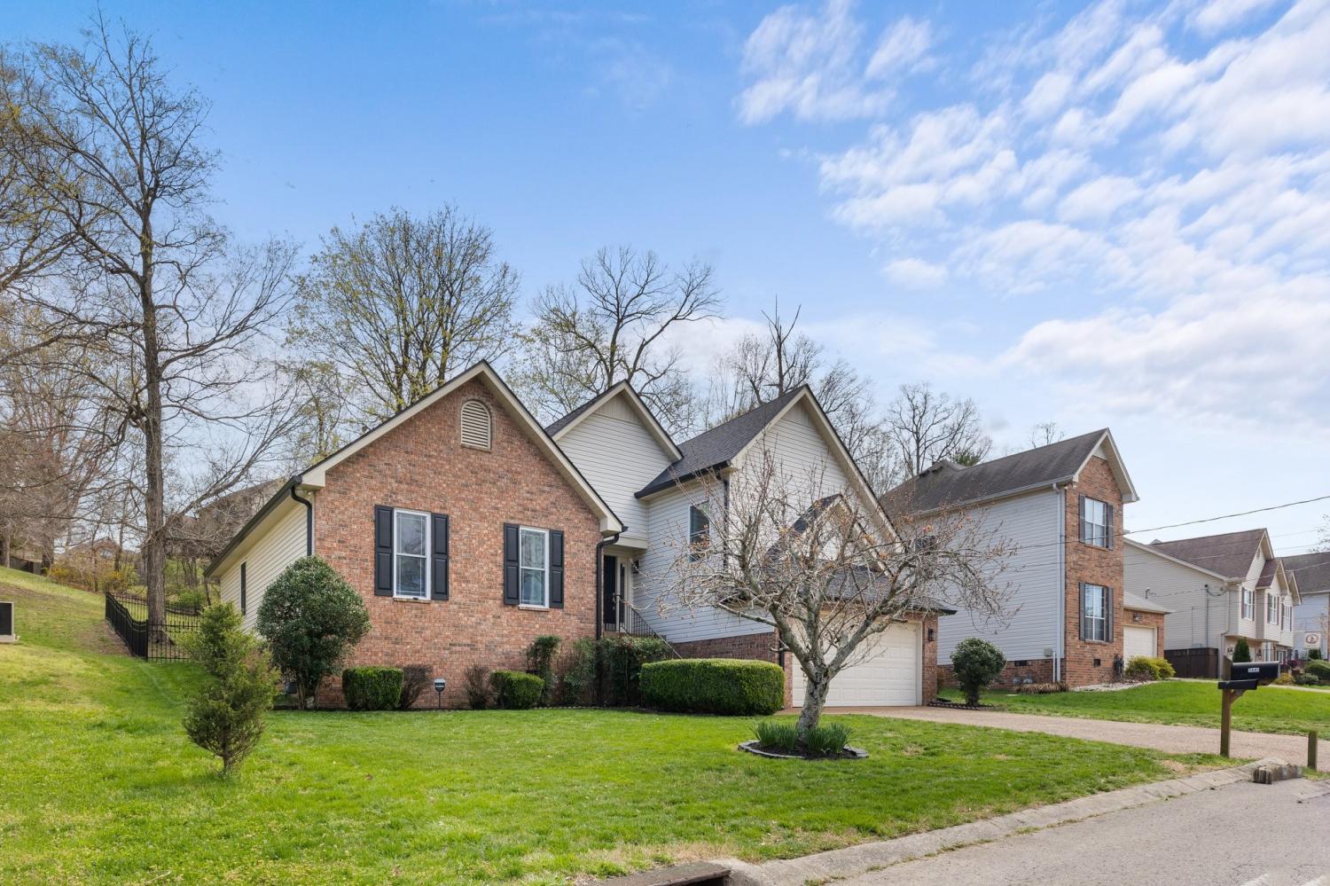 3445-Cobble-St For Sale