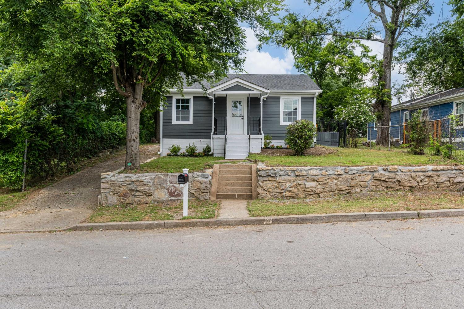 1009-43rd-Ave--N For Sale