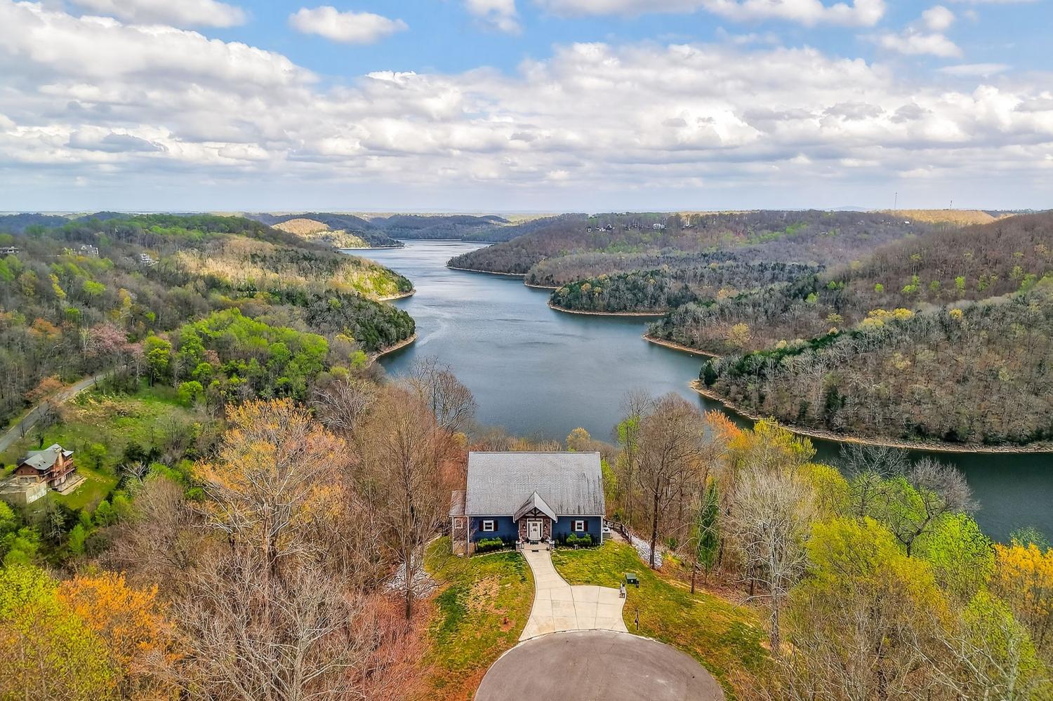 195-Coventry-Way For Sale