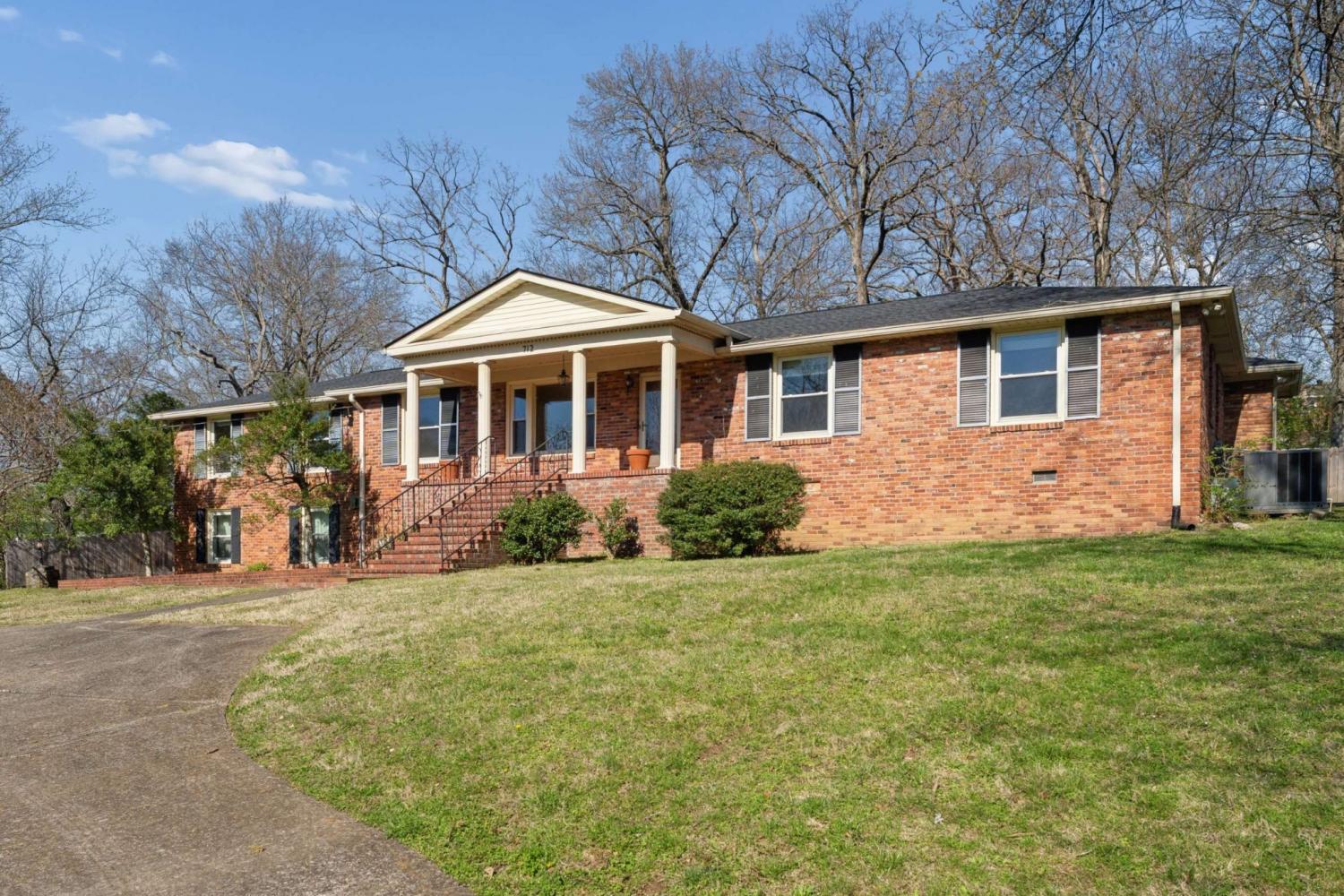 712-Clematis-Dr For Sale