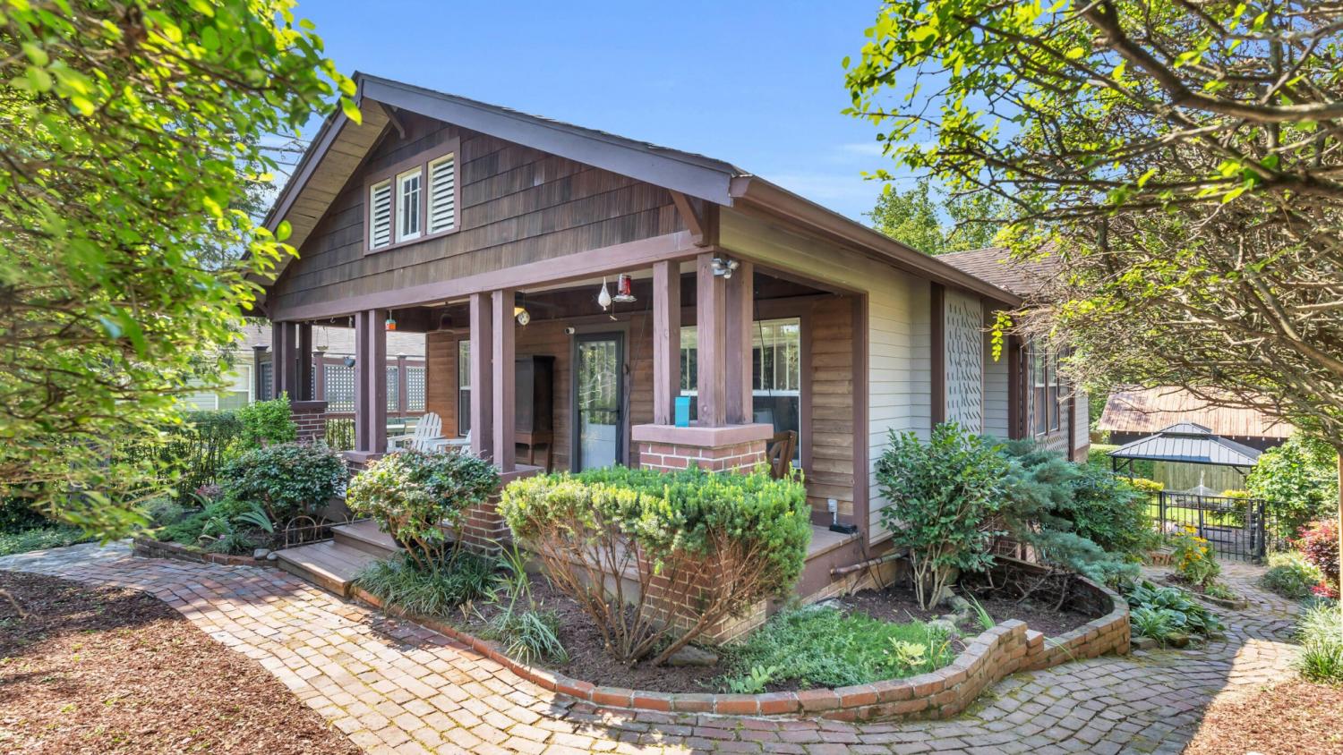 704-Colville-Street For Sale