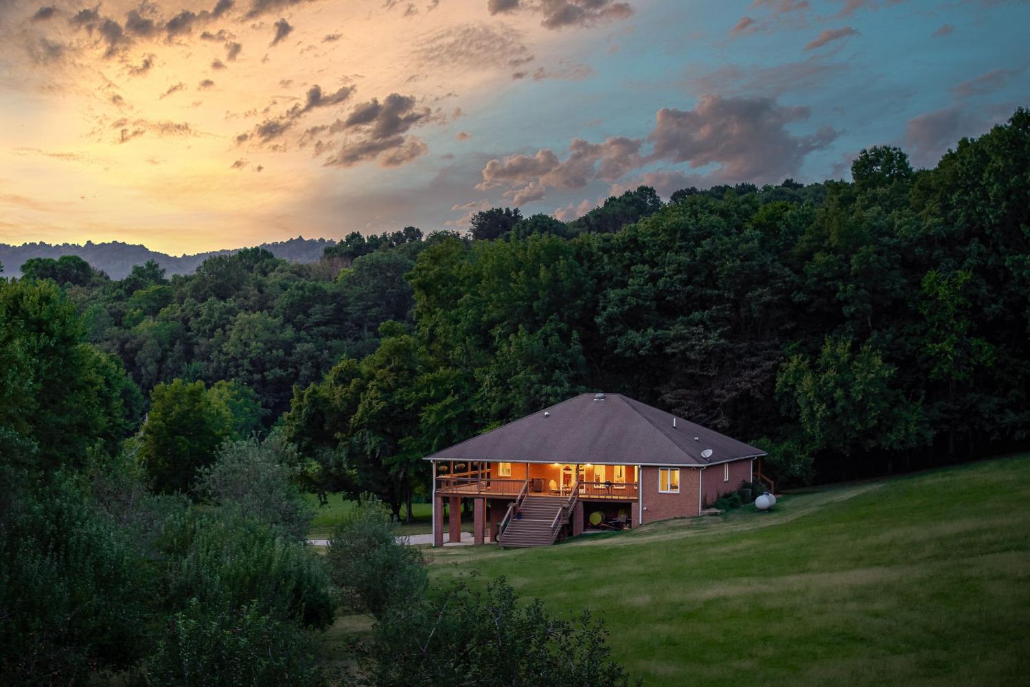 574-Hayes-Ridge-Rd For Sale