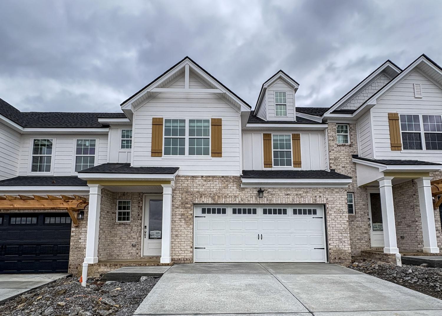 229-Glencrest-Drive-Lot-323 For Sale