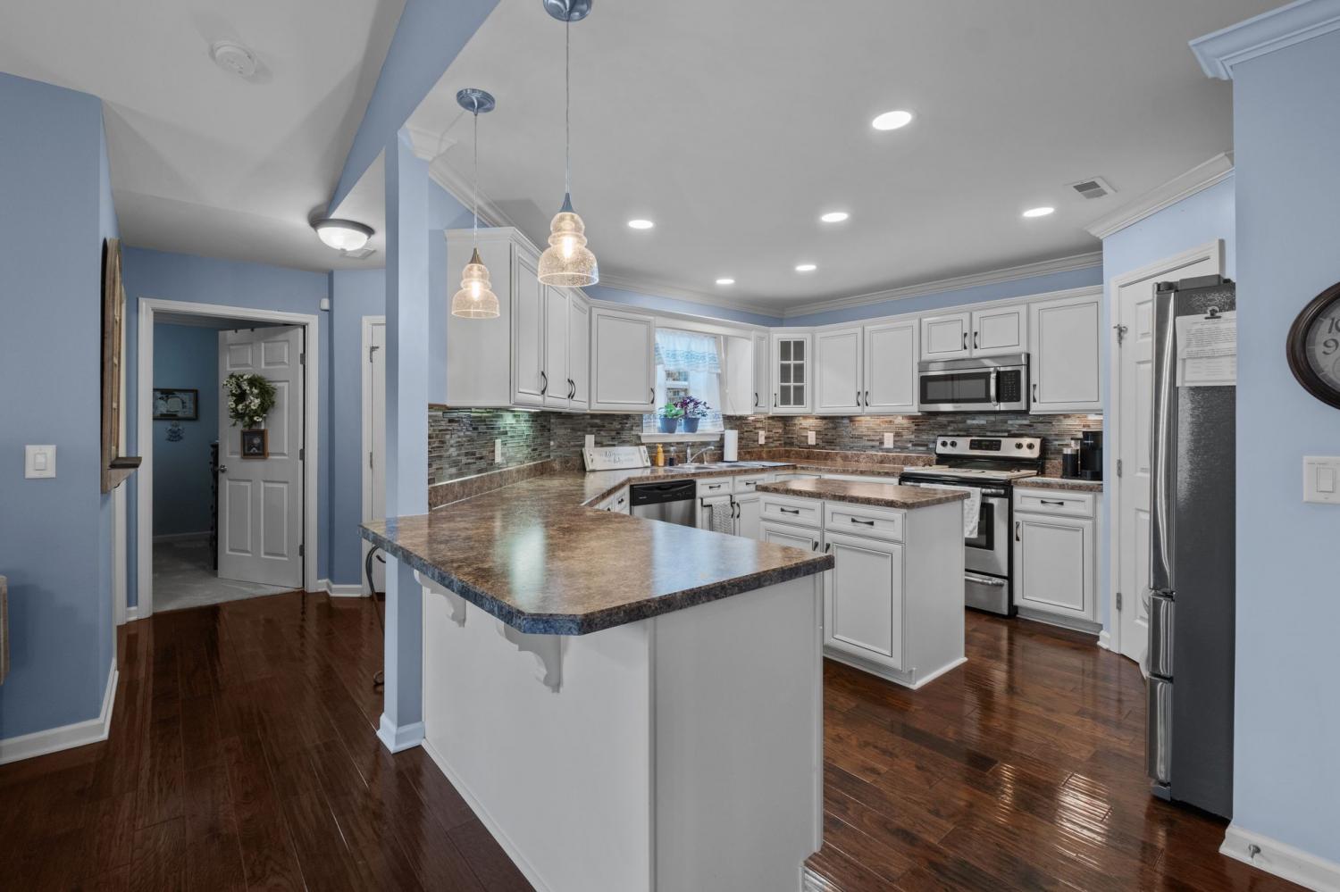 395-Devon-Chase-Hl For Sale