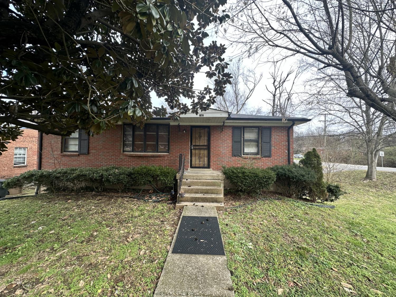 730-Patricia-Dr For Sale