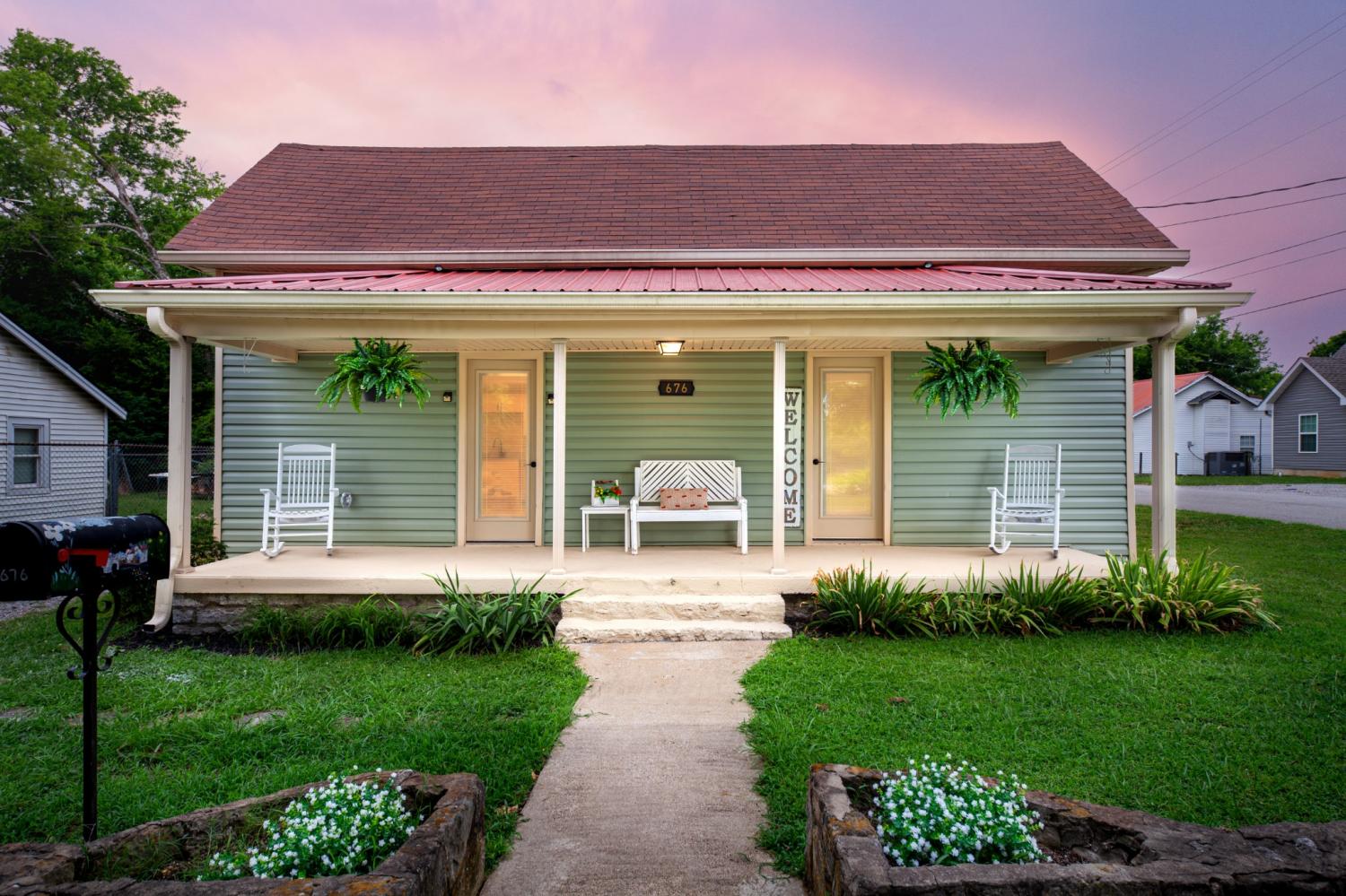 676-Woodlawn-Ave For Sale