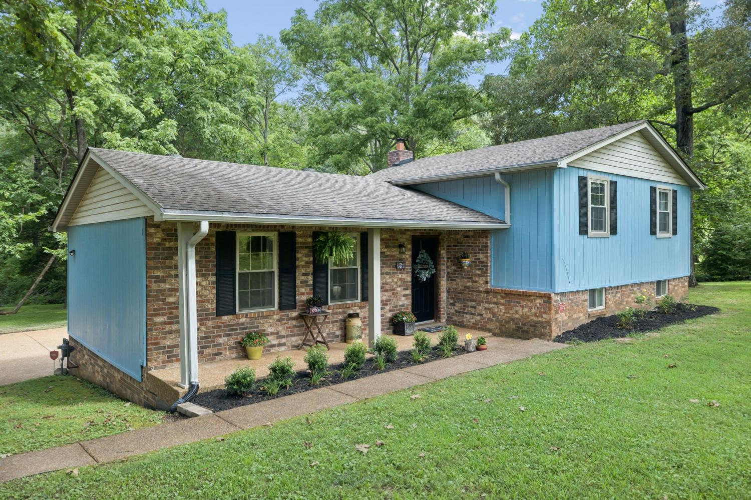 215-E-Kingston-Springs-Rd For Sale