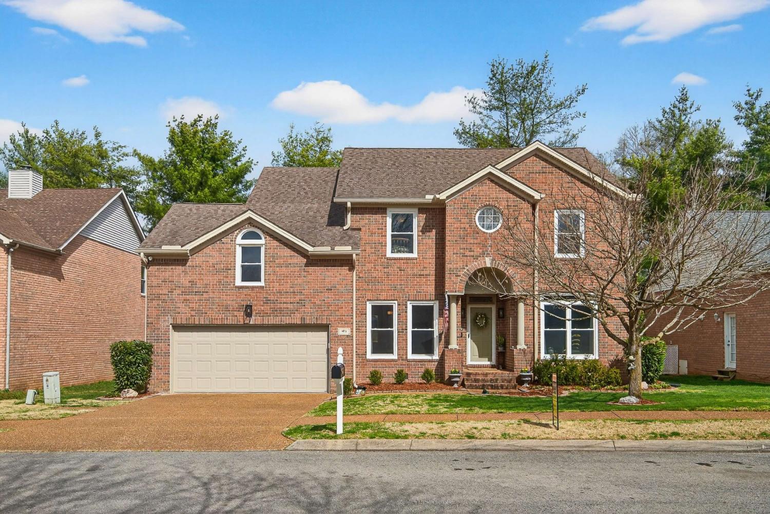 163-Clarendon-Cir For Sale