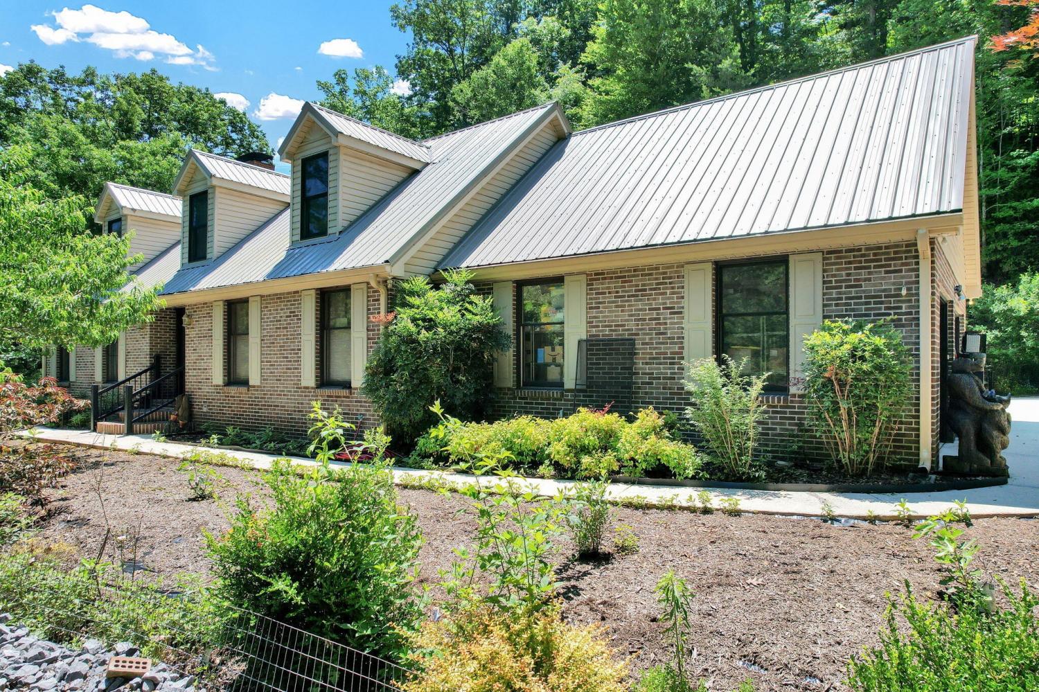 220-Brian-Road--NW For Sale