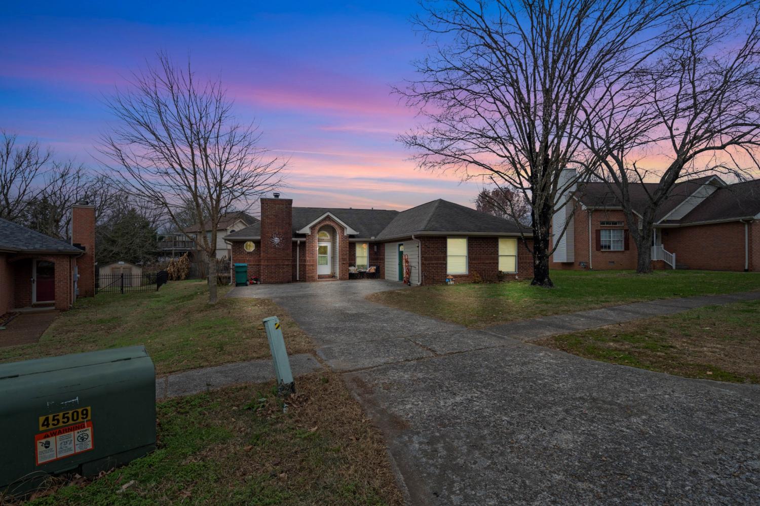 614-Creekfront-Dr For Sale