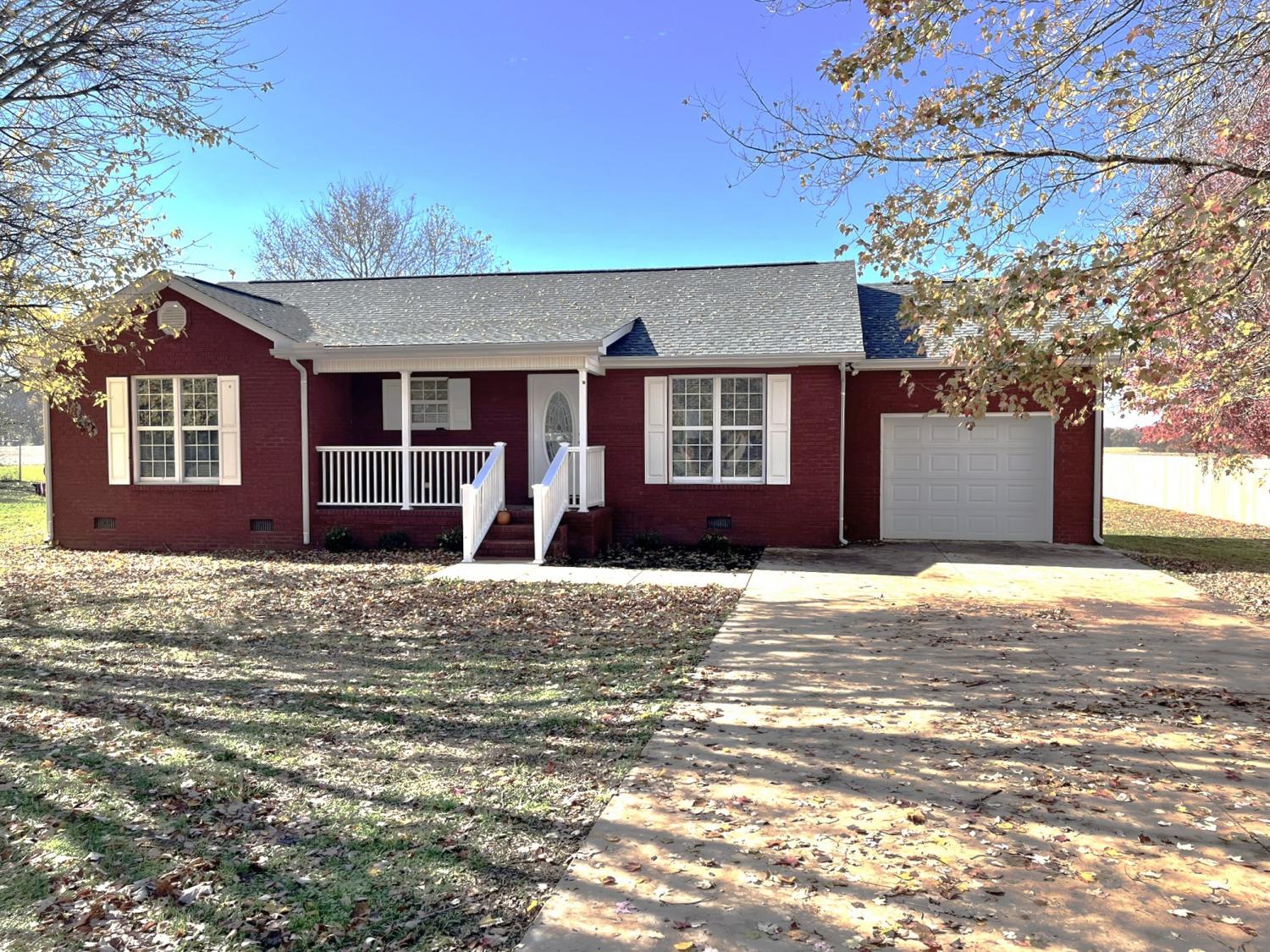 163-Royal-Dr For Sale