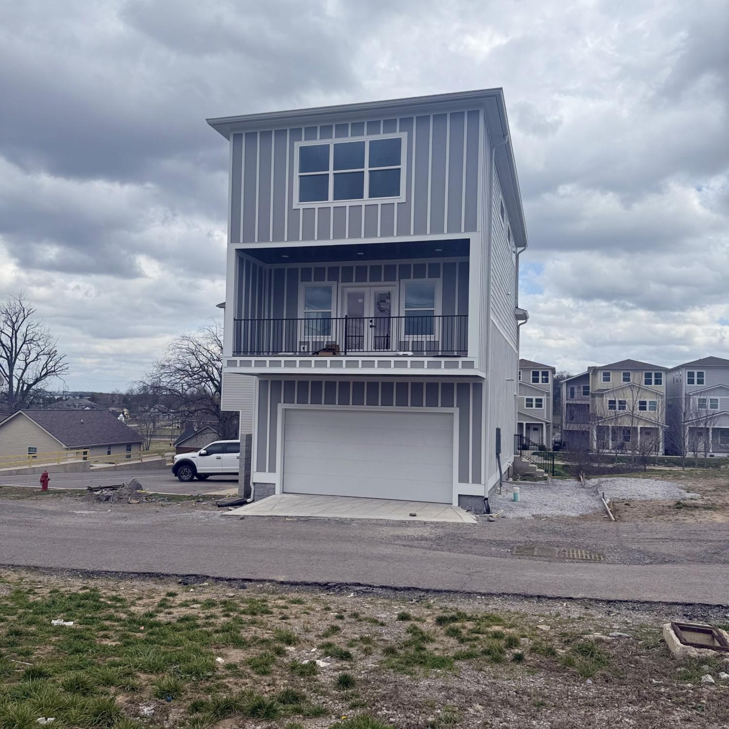 1121 Lawrence Ave TN 37115 For Sale - 