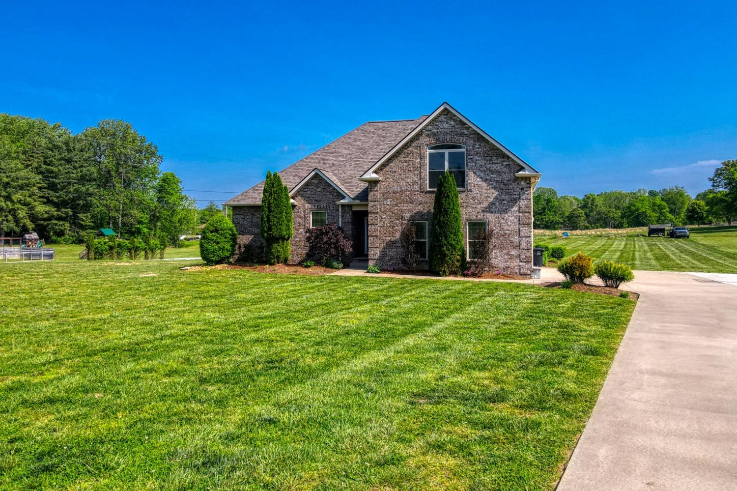 424-Ben-Albert-Rd For Sale
