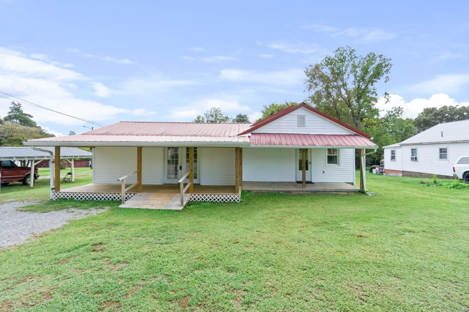 224-Pond-St For Sale