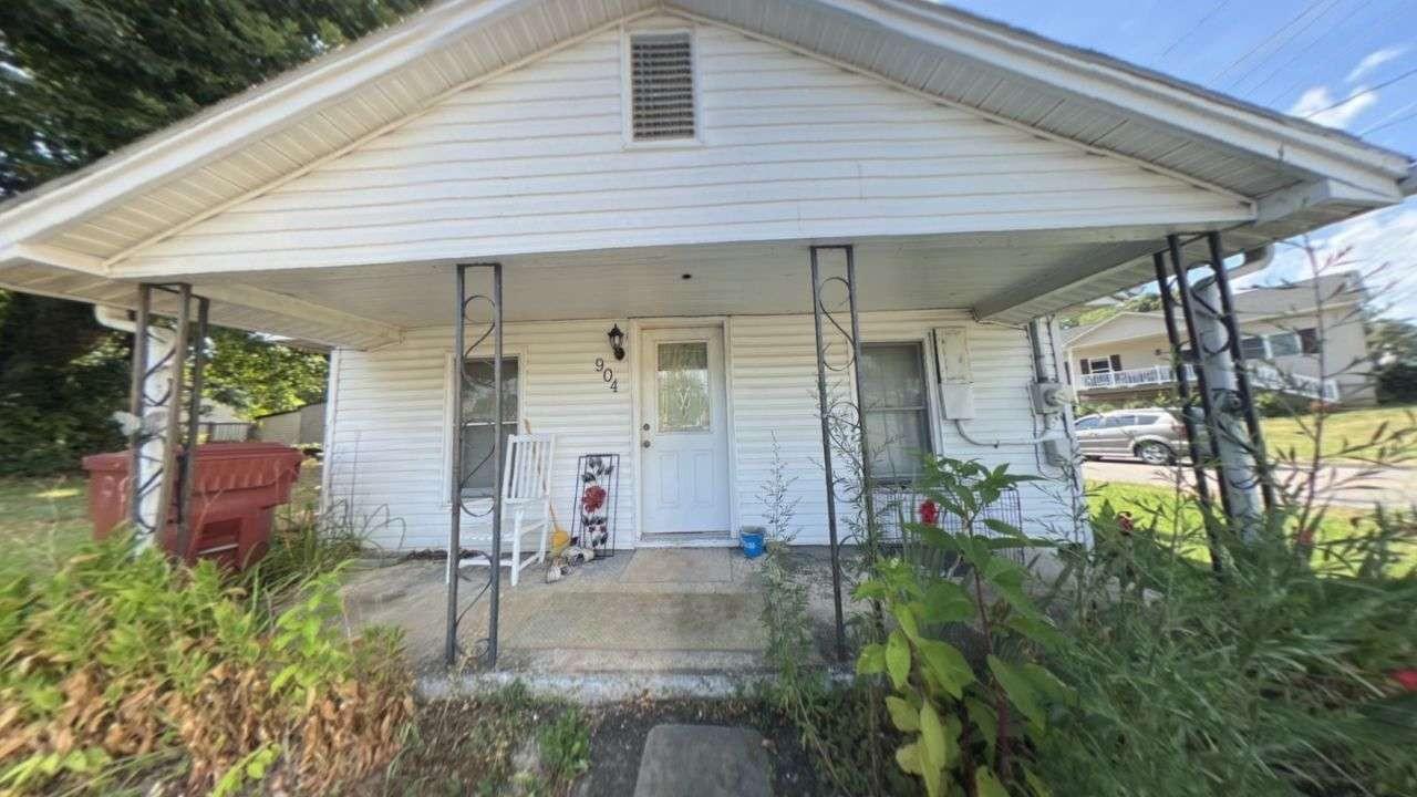 904-Bernie-Street--E For Sale