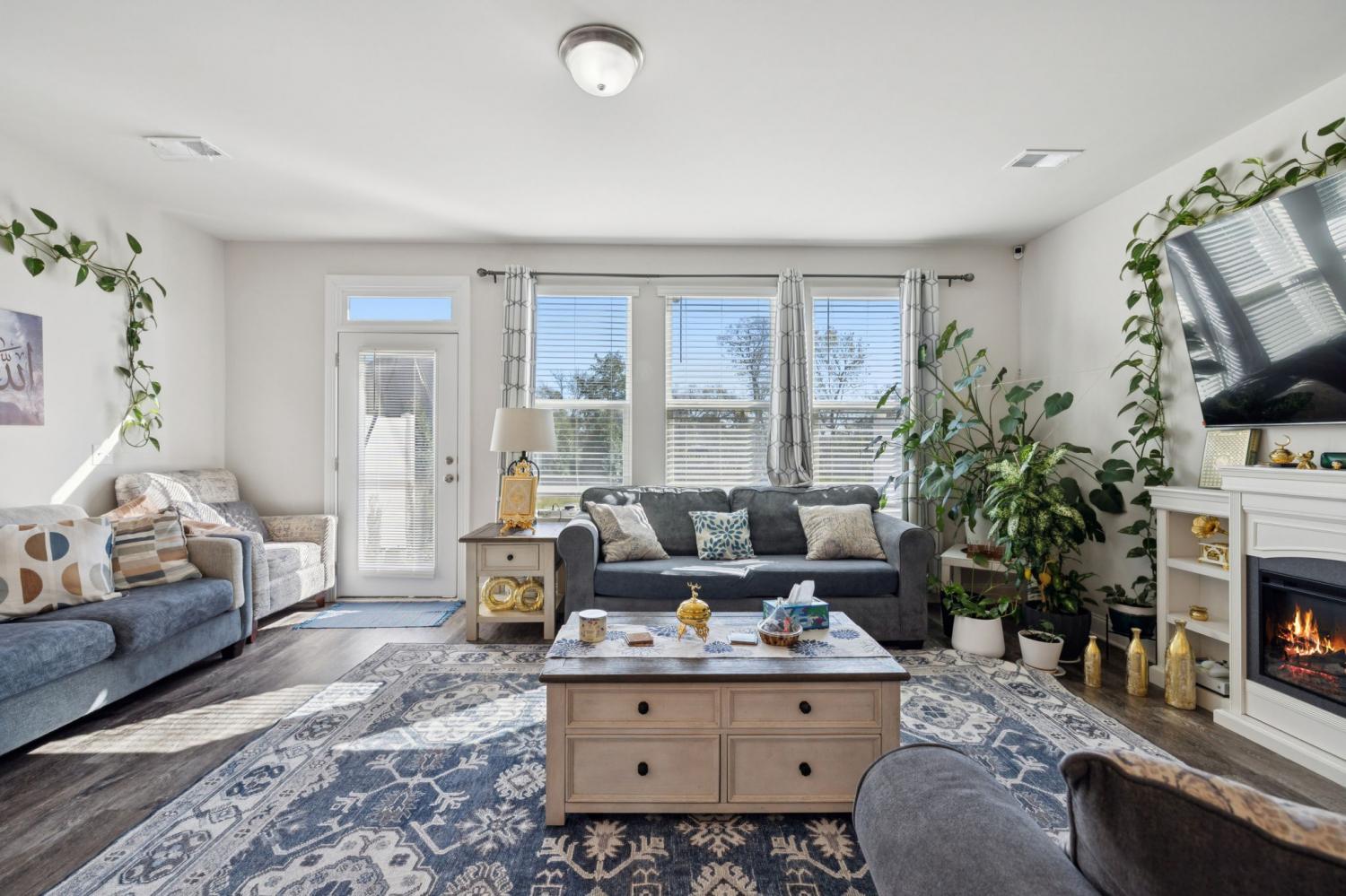 427-Deveron-Dr For Sale