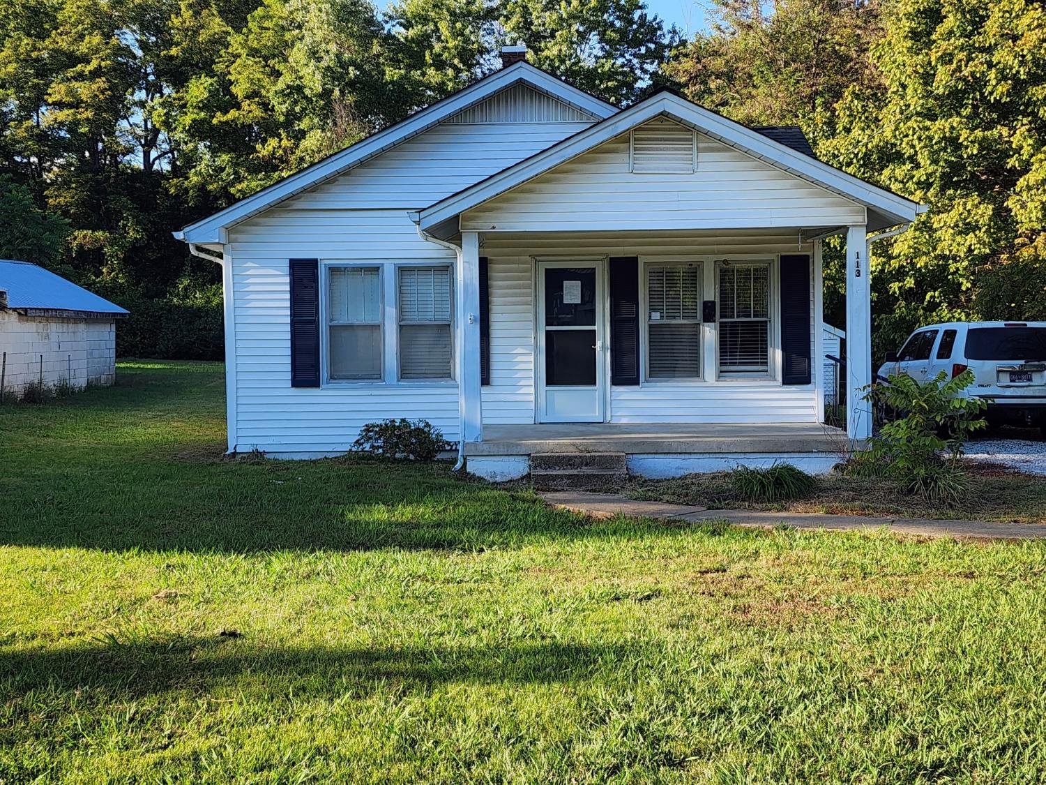 113-Swan-Ave For Sale