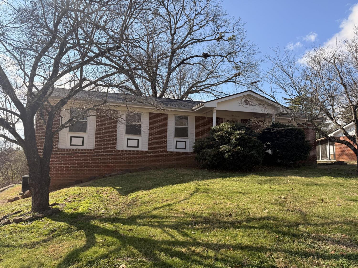 1246-Thomas-Lane For Sale