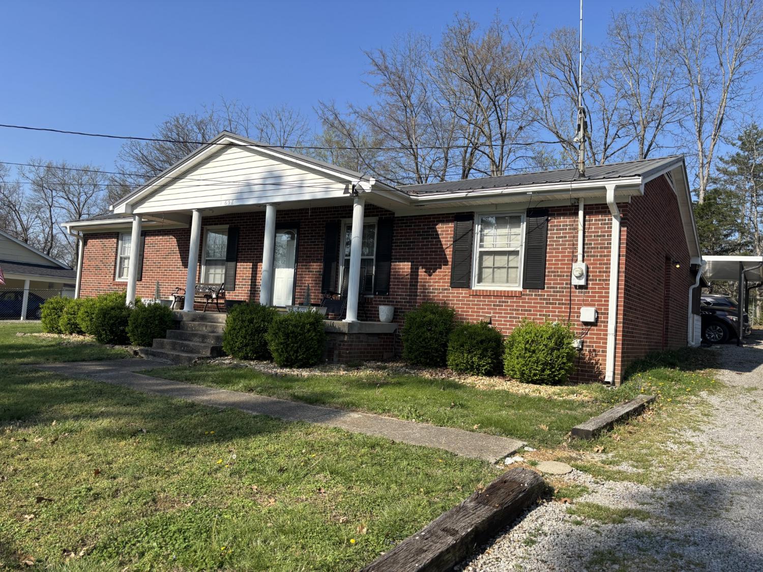 658-Jackson-Ave For Sale