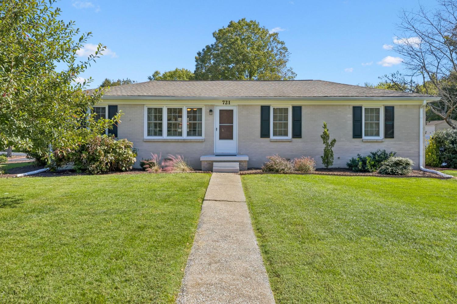 721-Lancaster-Dr For Sale