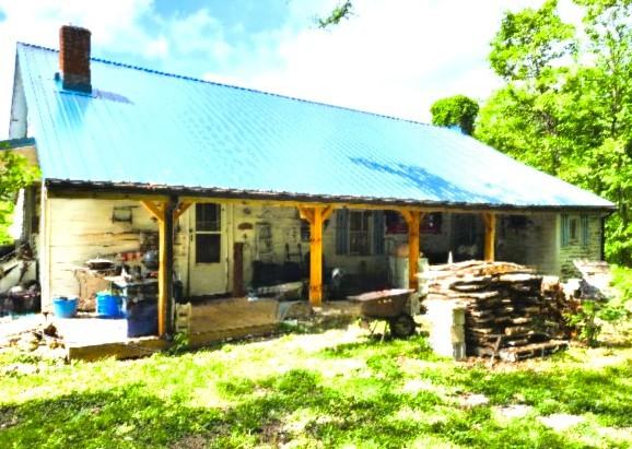 105-Log-Home-Ln For Sale