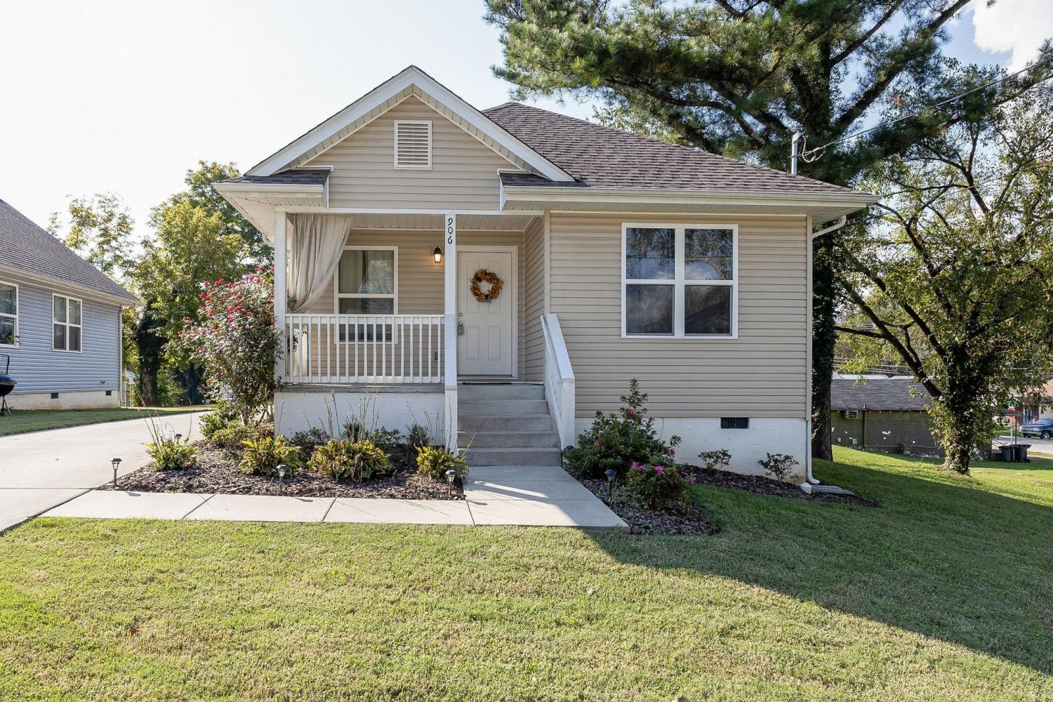 906-Woodside-St For Sale