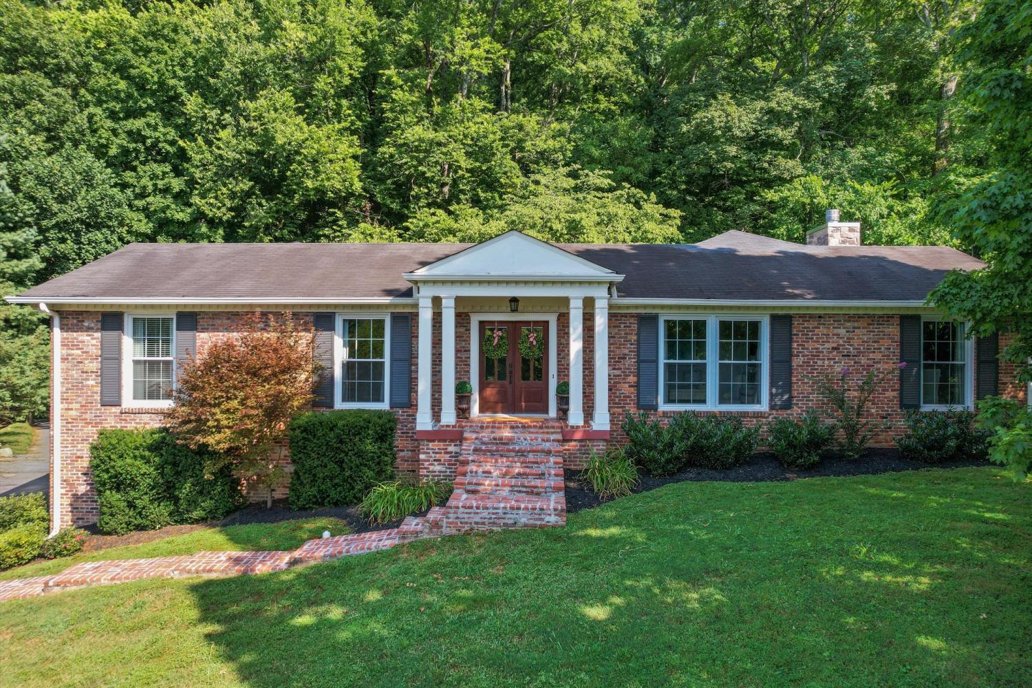 774-Rodney-Dr For Sale