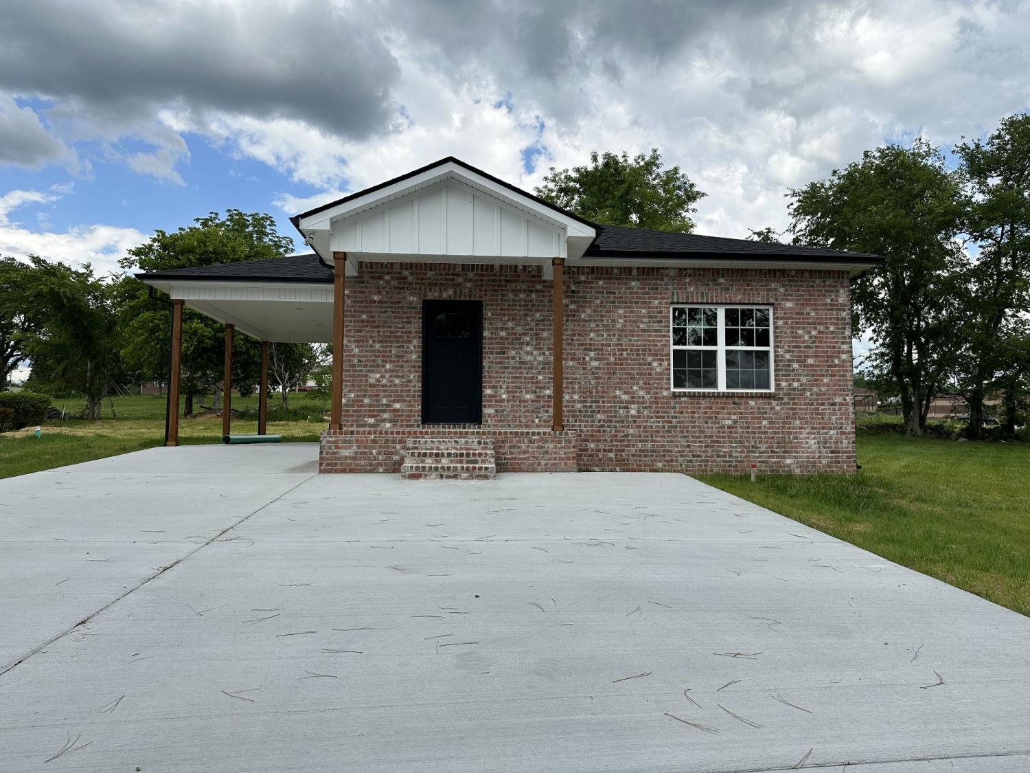 632-W-Adams-St For Sale