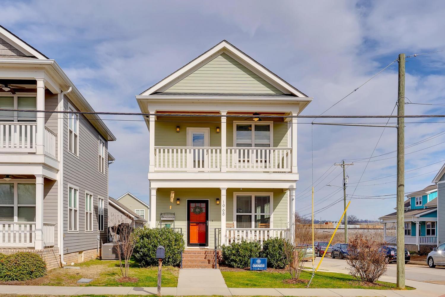 1968-Rossville-Avenue For Sale