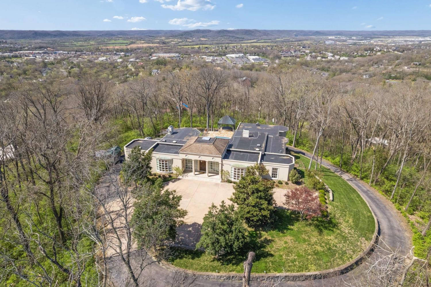 515-Hillwood-Blvd For Sale