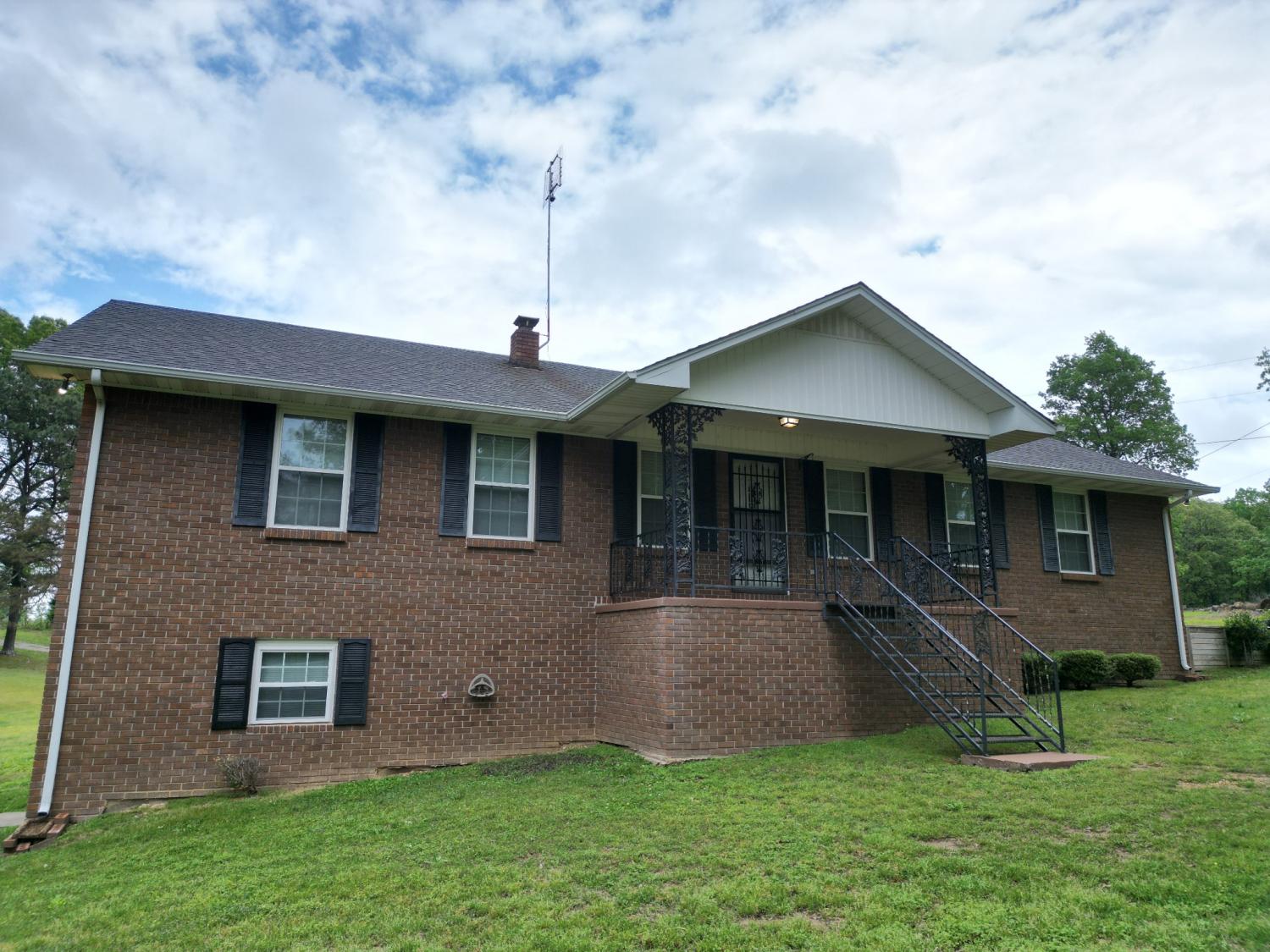 2055-Chisholm-Rd For Sale