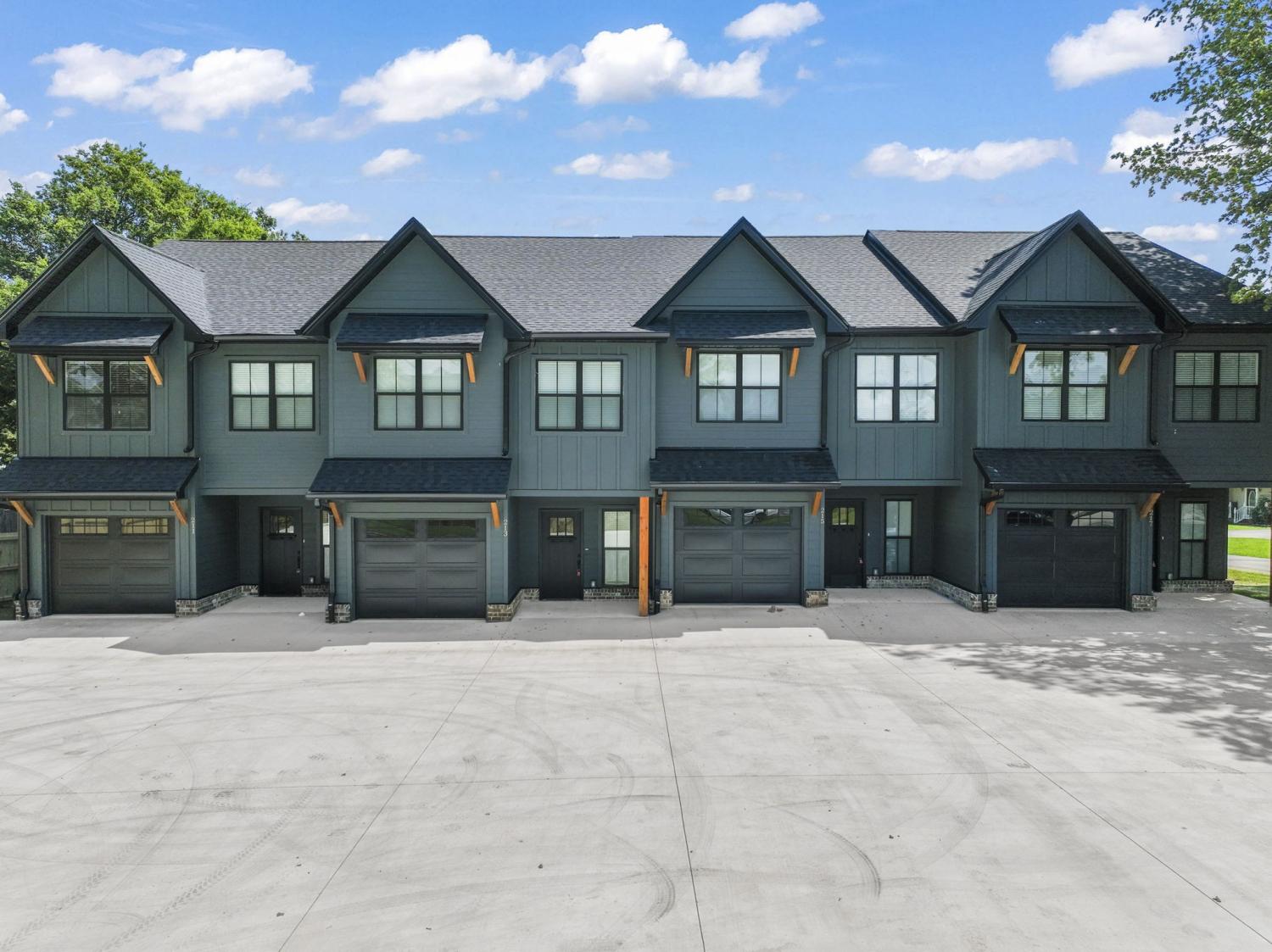 211-Porter-St For Sale