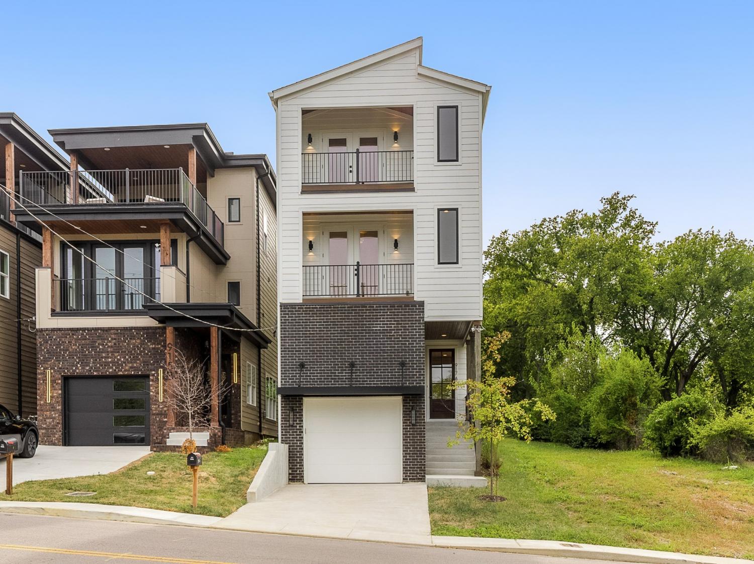 917A-33rd-Ave--N For Sale